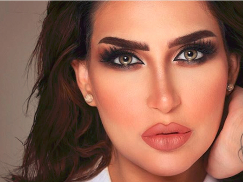 اضغط لمشاهدة الفيديو: ماذا فعلت دكتورة خلود عندما شاهدت عروس في شوارع دبي؟